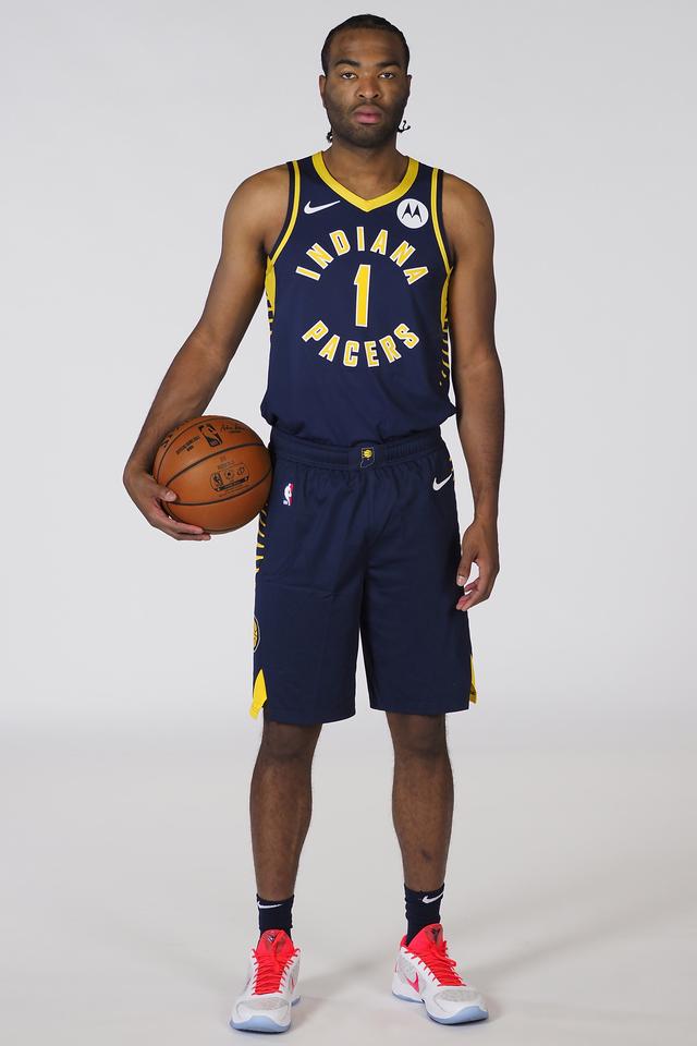 米兰为何盯 米兰为何盯